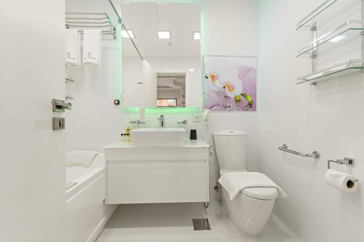 First Class 2br Luxurious Living In Jbr Apartment Dubai