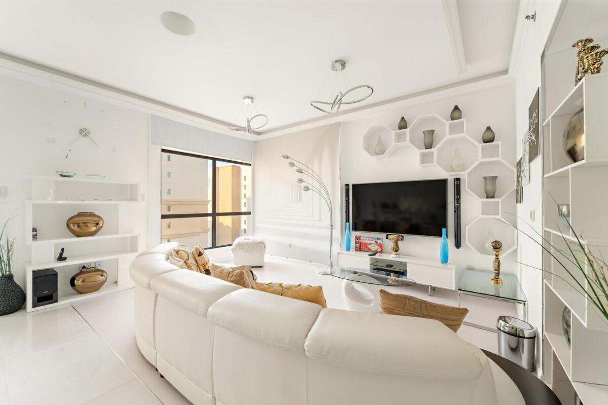 First Class 2br Luxurious Living In Jbr Apartment Dubai
